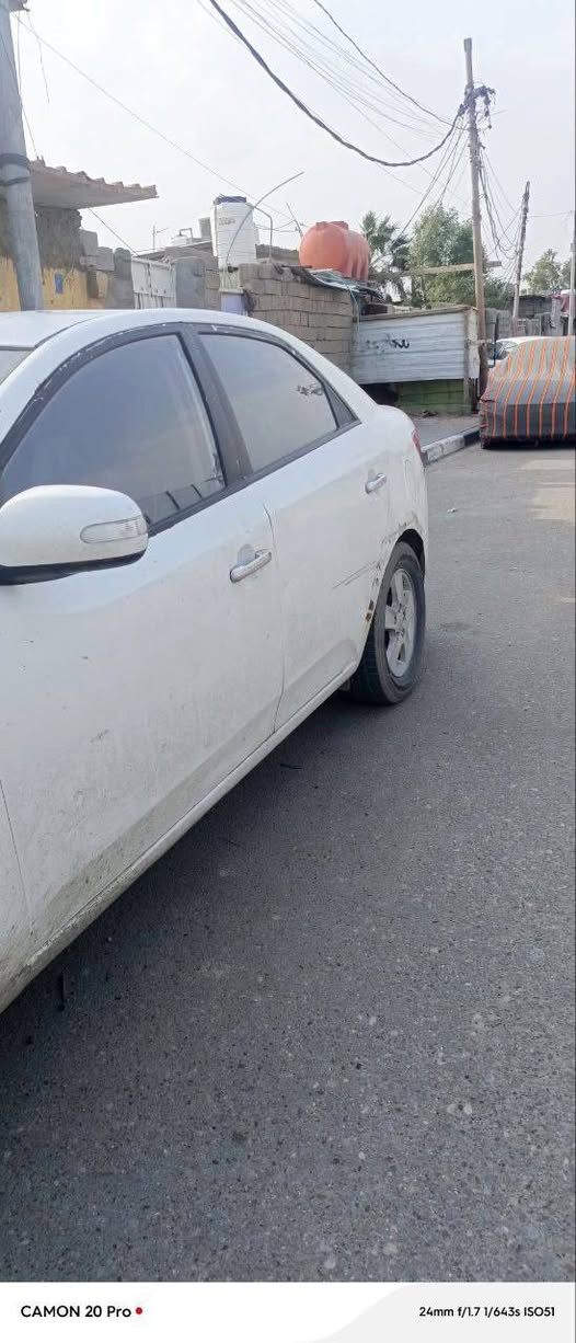 السلام عليكم سيارة سيراتو 2009 للبيع او مراوس أدوات مكاني البصرة
***********
