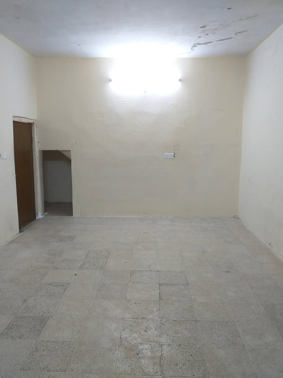 للإيجار ... للإيجار

دار سكني في حي الوحدة قرب جامع عبد الرزاق

غرفتين - هول - مطبخ - صحيات - حديقة - كراج كبير

سعر الإيجار 200 الف قفل

الدلالية نصف سعر الإيجار

لرؤية الدار الاتصال على الأرقام التالية في اوقات عمل المكتب الرسمية من الساعة 1 ظهراً لحد الساعة ٨ مساءاً

***********

***********

لعرض عقاراتكم من بيع وإيجار راسلونا عبر صفحتنا او إتصلو بالأرقام أعلاه

تابعو صفحتنا لتصلكم عروضنا اولاً بأول

#مكتب الجوزاء للعقار وسيطك العقاري الافضل
