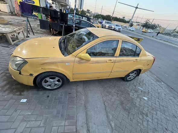 السلام عليكم 
شيري A5

مكينه كامري(2000)تحوير مضبوط 

سياره جاهزة من كل نقص 

تايرات جدد 

كهربائيات كله شغاله 

تبريد ثلج ❄️ 

دوشمه كشنات 

السعر (33)بيه مجال او مرواس حسب القناعه 

مكاني بغداد (حي الجهاد )

للاستفسار (***********)واتساب او خاص
