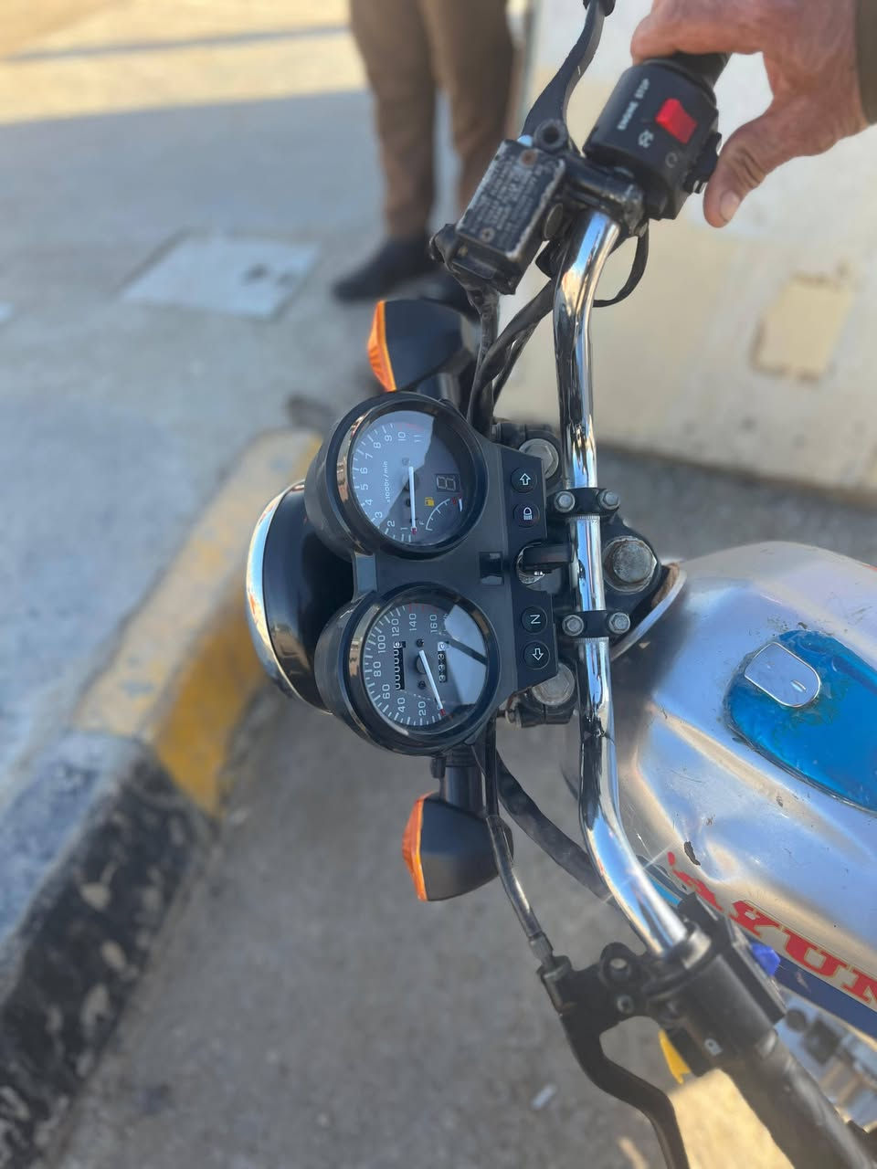 السلام عليكم
من رخصة الأدمن 
دراجة دايون عضم للبيع
موديل 2022 
الدراجة شوفت عينك النظافة 
سعرها 650 بيها مجال بسيط 
كلك كلك اوراقها ضايعة 
مكانها المسيب حي المصطفى 
للاستفسار الأتصال على الرقم ( ما متواجد خاص )
‏‪‏‪0771 318 1417‬‏
