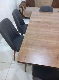 ميز طعام تركي ٦ كرسي للبيع اي استفسار اتصل برقم ٠٧٧٢٧٤٩٨١٠٥