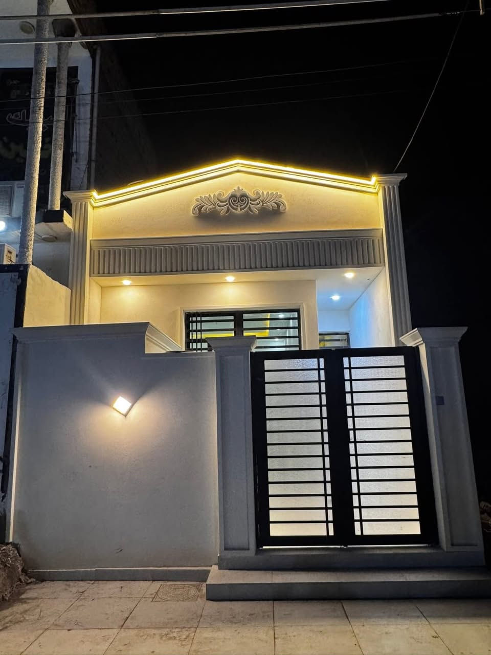 دار 100م طابق واحد بناء حديث محد ساكن بيه حي الجمعيات الثانيه قرب السايدين الاربع سايدات سابقآ الاستفسار *********** او مراجعه مكتب المختار للعقار الواقع في سايدين الجمعيات
