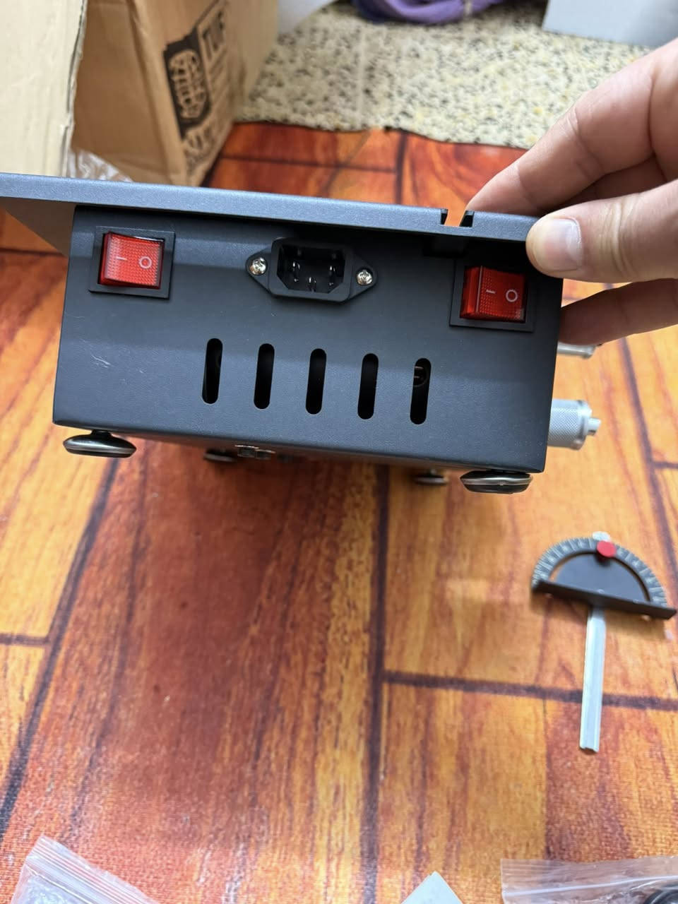 قطعة مال امزون للامانه ثكيلة وماعرف شكد سعرها انطوني سعر


**إذا كنت صاحب هذا الإعلان وتريد حذفه لأي سبب، رجاءا أرسل رسالة إلى الدعم الفني**