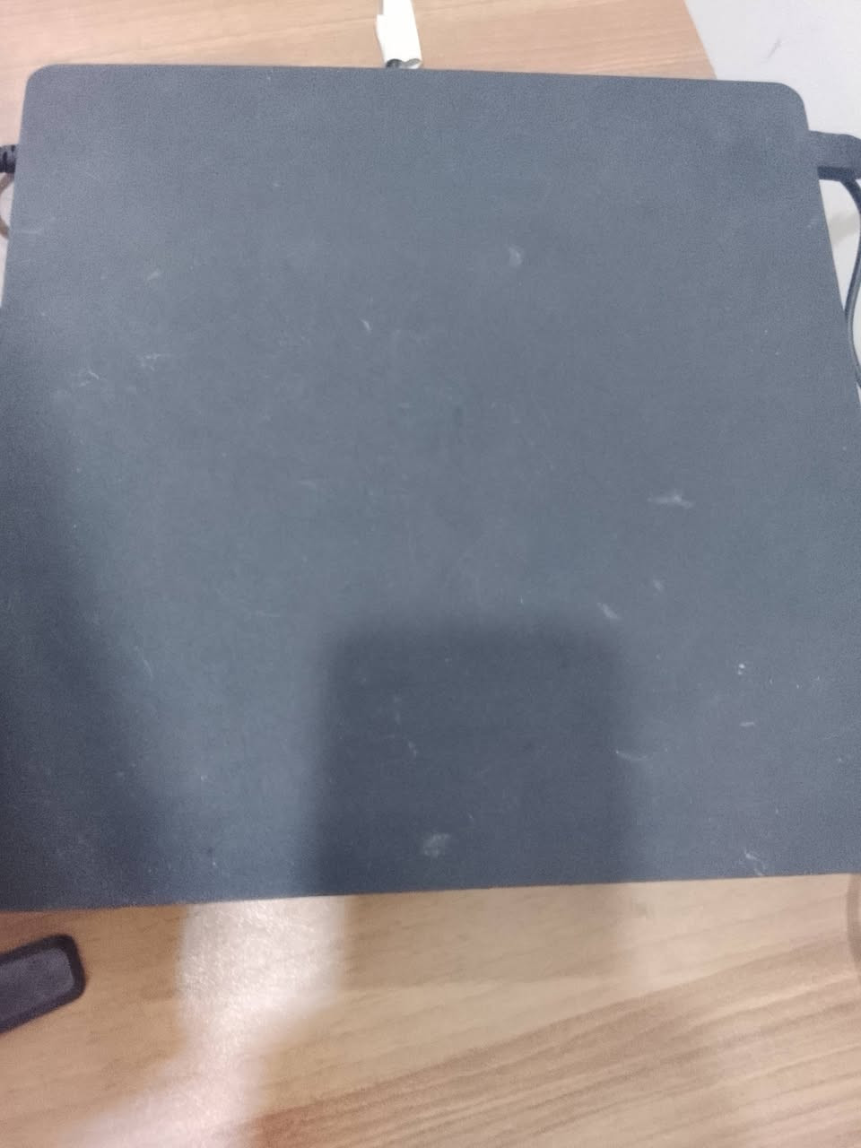 السلام عليكم بلي فور للبيع ما مفتوح ما مهكر  ويا ٢ جوستك  اصلي وتجاري وقرص جي تي اي و يو بي اي ذاكره ٤٠٨ نسخه اوربي و ما داخل تصليح 
السعر ٢٠٠ الف ولا دكول هواي لأن ويا هواي شغلات 
واتساب ***********
