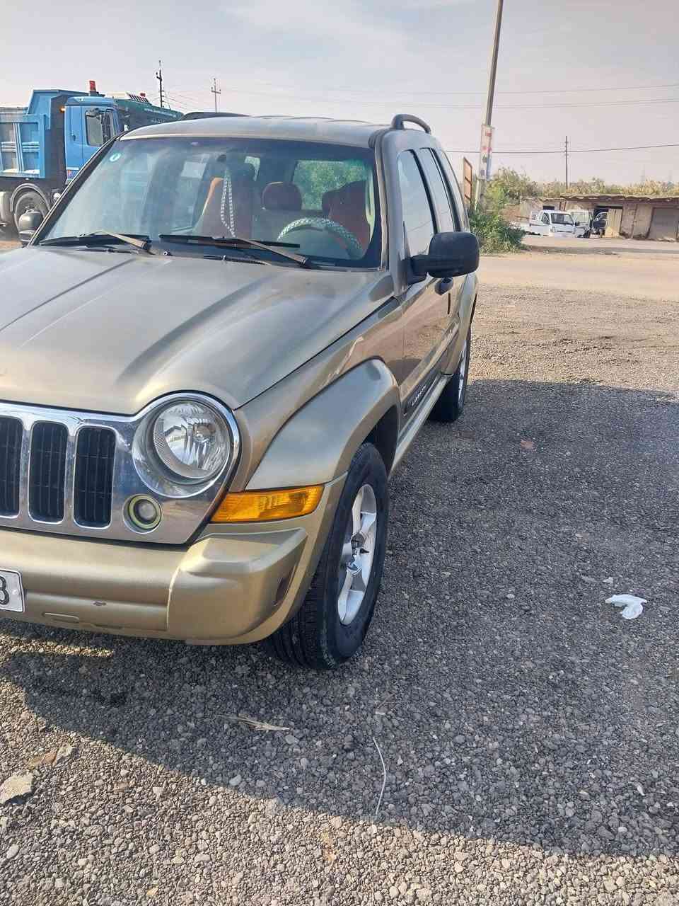 تحيه طيبه طيبه للبيع فقط جيب لبرتي ٢٠٠٧رقم بغداد الانكليزي السيارة جاهزه من كل النواحي السعر ٧٥للاستفسار على الرقم ***********مكان السياره واسط النعمانيه
