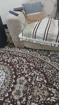 كنب ٧مقاعد • شبه جديد • مقعد مكسور