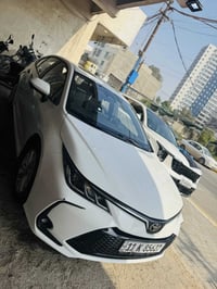 كورلا هايبرد شكل الخليجي 2025 ماشية 13 مكفولة فول مواصفات جلد بصمة فتح...