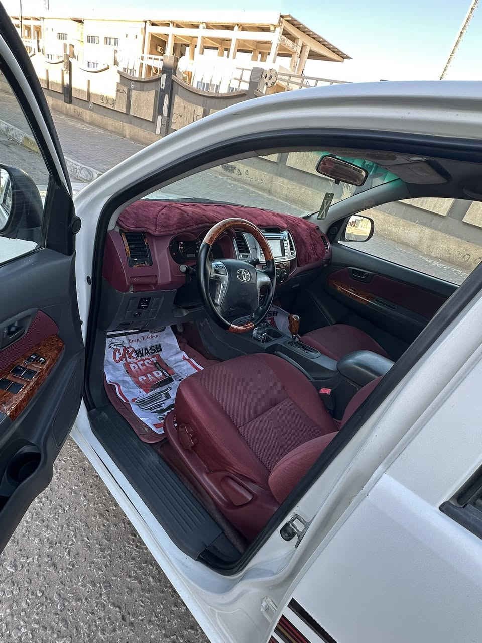 السلام عليكم للبيع فلاونزه 2014رقم ميسان دولي باسمي   سنويه جديده وهزه كامله مداور ثاني يوم كير اوتماتيك شاصي 19سياره بيه حادث جاملغ وبنيد والجامع الثاني فقط جاهزه من كلشي مكينه كير حداديه تبريد كله خير من الله حلوه سياره مال جناي السعر 165وبيهه مجال مكاني كربلاء لاستفسار ***********
