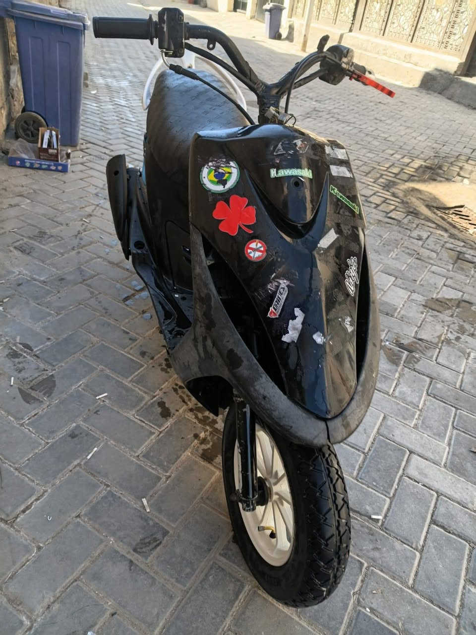 السلام عليكم للبيع درجه ماكس عدله مال لعب  مكينه    و معدل ابيع كوم حديد تجي تحمل وتروح شغله ٢٧٥ وبيه مجال مستعجل على بيعه  مكاني بغداد الشعب ***********
