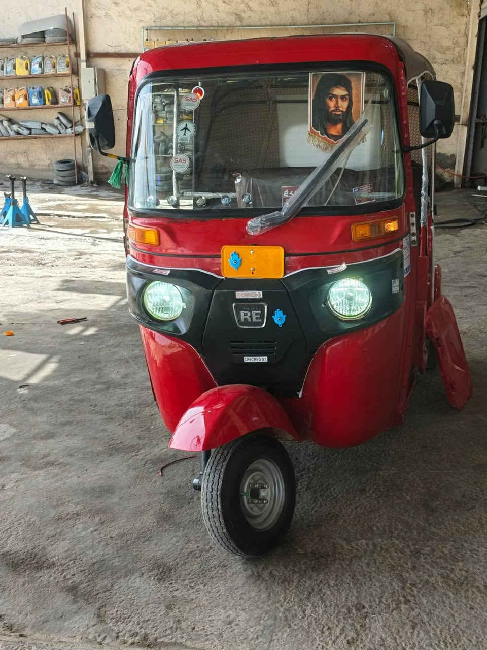 تكتك ٢٠ البيع
رقم وسنويه
السعر ٦٠٠٠
وبيه مجال كله شغله الكهربايات
***********
