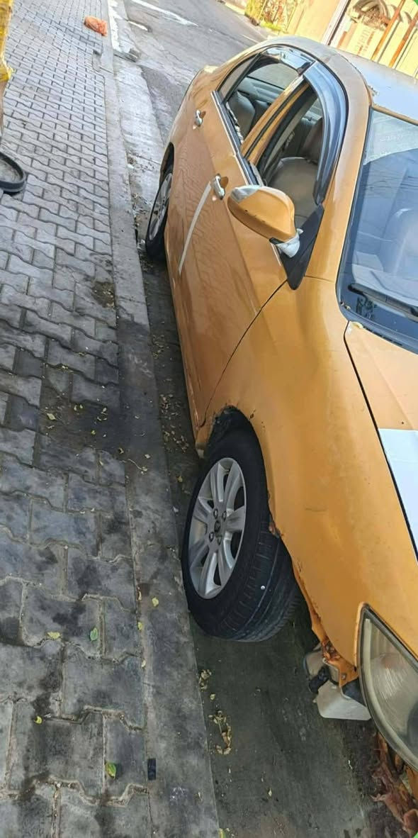 ليفان 620 سياره جاهزه ومال شغل بالعافيه على الياخذه
تخم تاير جدد صاحبه ماواصله اكاتبك سرقه وعشائر سعره 9 أوراق وبيها مجال *********** مكان بغداد
