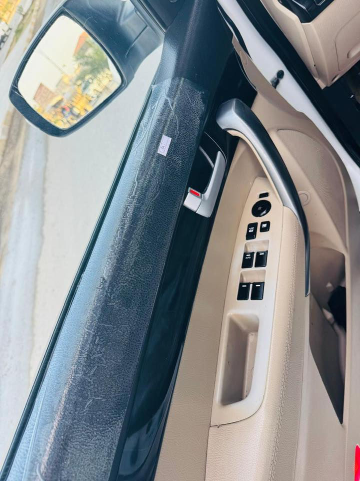 السلام عليكم سورنتو 2014 خليحي كويتي  رقم بصره بسمي تحويل ثاني يوم  سياره كفاله  عامه ضربه وصبغ وتبديل ماشيه ١١٠  فول وحد عله واحد ماعده البنورما محرك 6 مامفتوح   سبعه راكب كشنات جلد كهرباء 3 تلث قطع تبريد بصمه بوب لايت زنون  الد امامي وخلفي مرايات شفط لسياره جديده لسعر 195 رقم *********** /***********
مكاني ناصريه السعر بيه مجال بسيط
