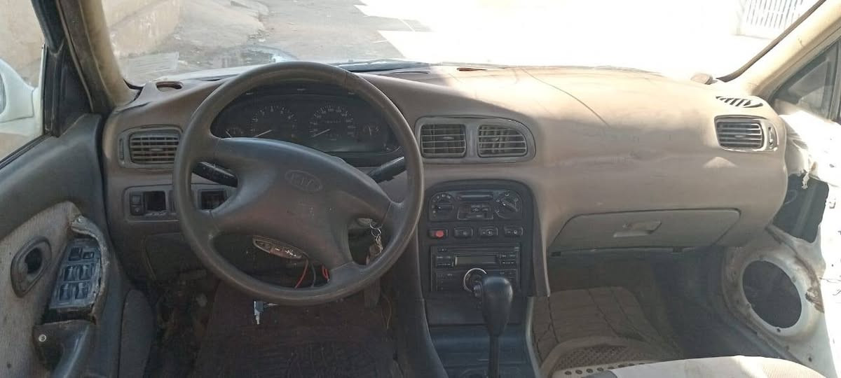 السلام عليكم سيارة للبيع كيا كريدوس 1995 صاحبه ايريد تحويل ميسوي وكاله 20ورقه وبيه مجال بصيط عنواني العبايجي


**إذا كنت صاحب هذا الإعلان وتريد حذفه لأي سبب، رجاءا أرسل رسالة إلى الدعم الفني**