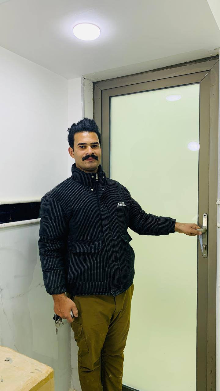 🛑هادي ابو حسن لكافة عمال الامنيوم 

◾نعمل بنظام  
◾النقد 
◾التقسيط 

⭕🧰لعمل وفتح ونصب وصيانة كافة اعمال الامنيوم من  

◾ابواب  🚪
◾شبابيك 🪟
◾محجرات 
◾قواطع مساحات  
◾ كاونترات بكافة انواعها وتصاميمها 

⭕💎 عن الجميع بل دقة والاحتراف في العمل والموعد 

⭕📍العنوان المعمل حي الحسين قرب علوة الرمل 

⭕للتواصل ‪***********‬‏📞
