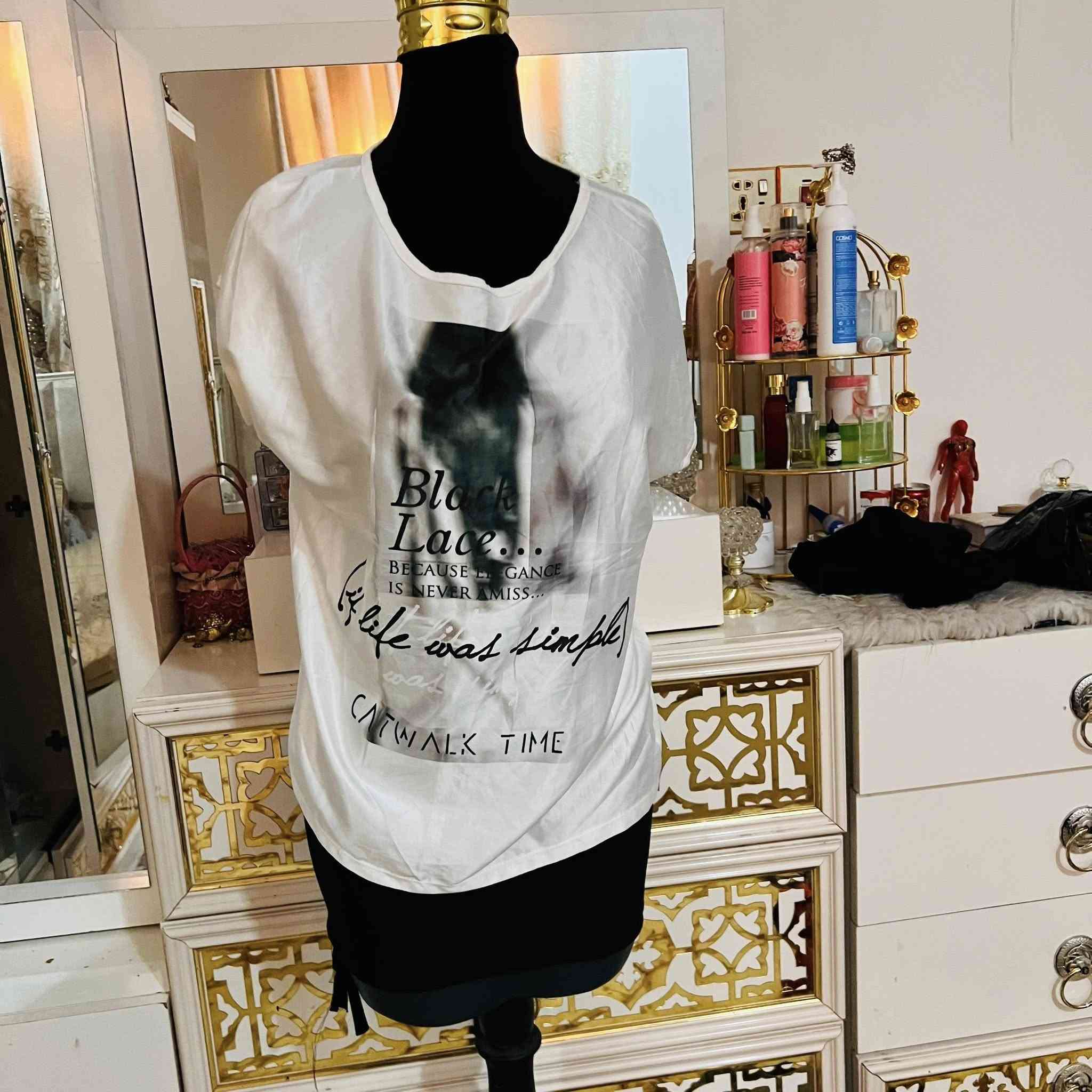 عرض كل قطعتين  بخمسه


**إذا كنت صاحب هذا الإعلان وتريد حذفه لأي سبب، رجاءا أرسل رسالة إلى الدعم الفني**