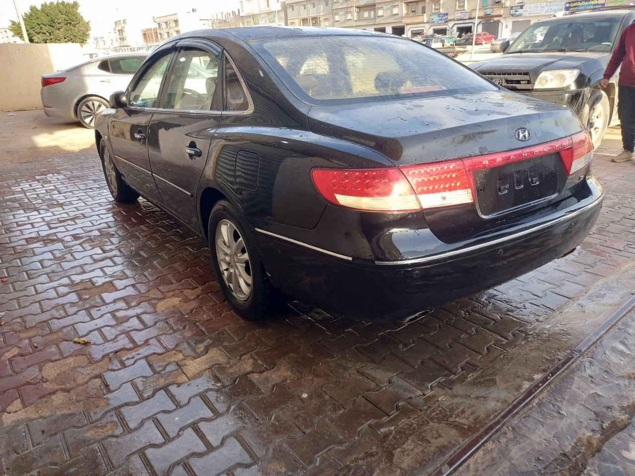 مشاء الله تبارك الرحمن 
                                                14800🔥🔥🔥🔥🔥
النوع : هونداي ازيرة 
موديل: 2008
الحالة : ممتاز
استراد : كوريا
المحرك : 27مطور
العيوب : لايوجد بأذن الله 
نوع الوقود : بنزين  
المميزات : مفتاح عادي +عداد اليزري +كراسي جلد + كراسي تحكم كهربائي + تدفئة في الكراسي + تحكم في المقود +مقود كهربائي + تحكم من المسند الخلفي+ شاشة الدار  + كاميره خلفيه + مكيف ثلاجه ❄️🥶 + منظومة صوت JBL+ حساسات خلفيه +رفارف الدار+كاميرا خلفية+

خالية من القص والبياد والسوس 

محرك وصاله وكمبيو لاقوة الا بالله 
يوجد توصيل جميع مدن ليبيا 

المكـان :- بنغازي 

رقم الهاتف
0930750618
0946487750


**إذا كنت صاحب هذا الإعلان وتريد حذفه لأي سبب، رجاءا أرسل رسالة إلى الدعم الفني**