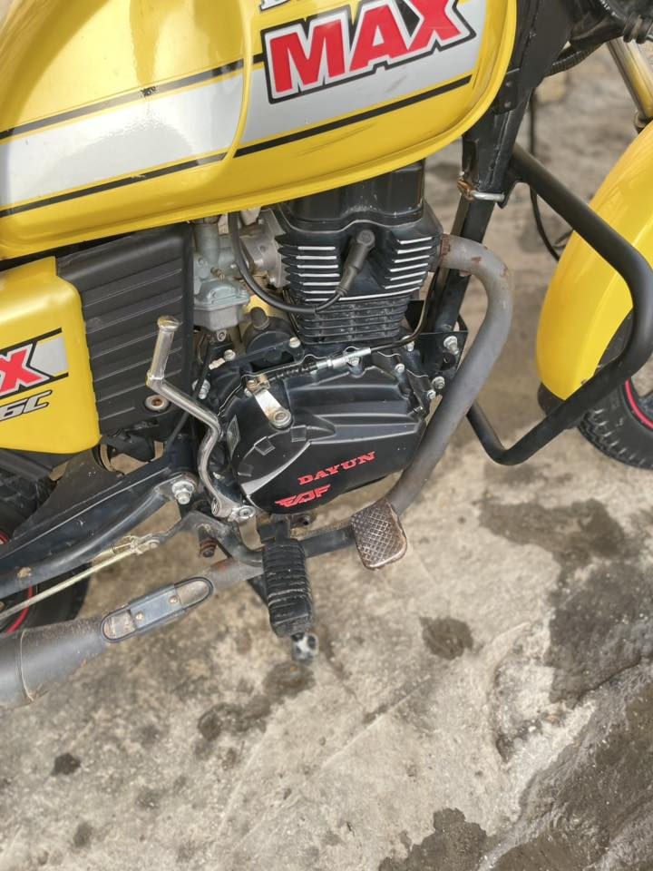 ‏سلام عليكم ‏دايوند نفخ 200اوراق صولي بلاد ما مفتوحه موديل 22السعر1700 مكلف بل نشر رقم راعيهه ***********
