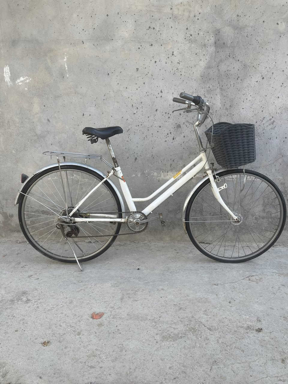 باسكل البيع 
حجم 27
كير وحساس 
السعر60وبي وجال 
لايريده يراسل الصفحه


**إذا كنت صاحب هذا الإعلان وتريد حذفه لأي سبب، رجاءا أرسل رسالة إلى الدعم الفني**