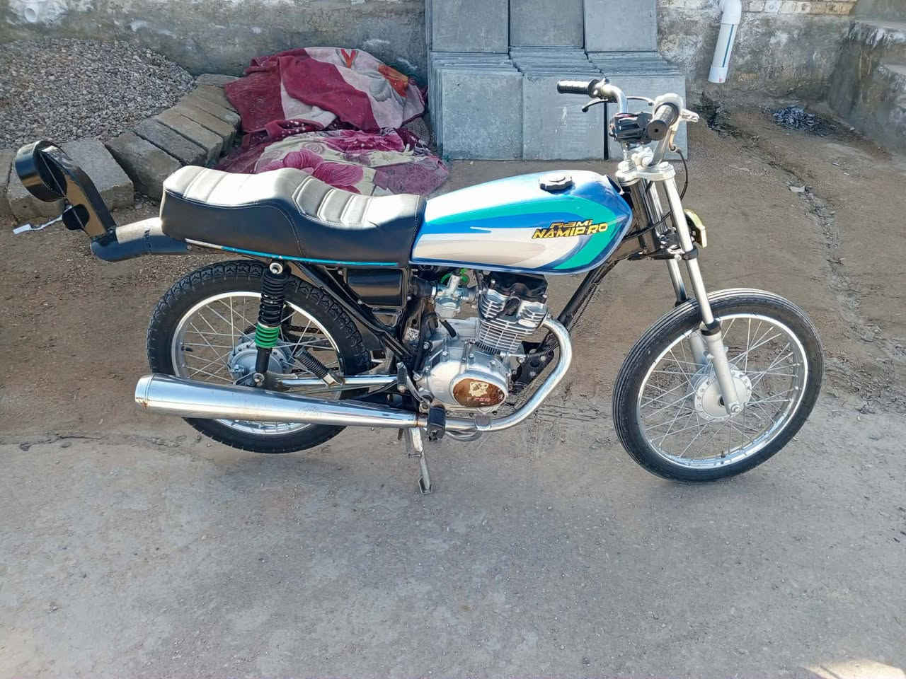 دراجة ربع كير البيع مكان ناحيه القادسيه ***********
