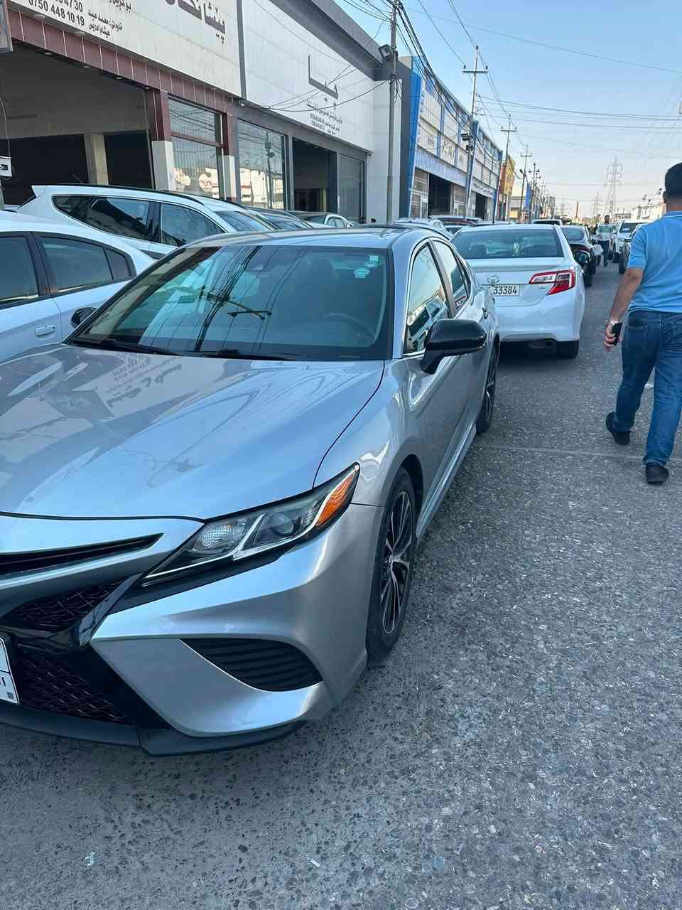 كامري se2020
اللون سلفر 

ماشيه 96الف مايل 

قطعه صبغ 

مواصفات seمعروفه
التواصل على الواتساب 
***********
