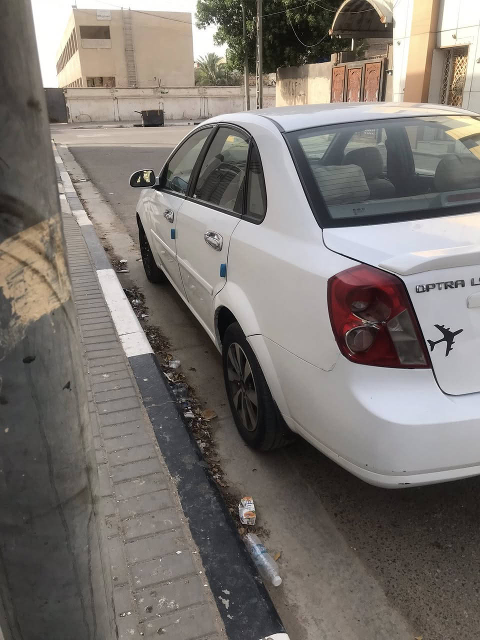 اوبترا موديل ١١ بصره بيع مستعجل مكفوله من الضربه والتبديل فقط صبغ بلداير الخلفي الايسر اثر طخه بسيطه گير محرك تبريد كله تمام سنويه منتهيه تحويل مباشر العنوان بصره حي الخليج جمعيات رقم الهاتف *********** السعر ٦٨
