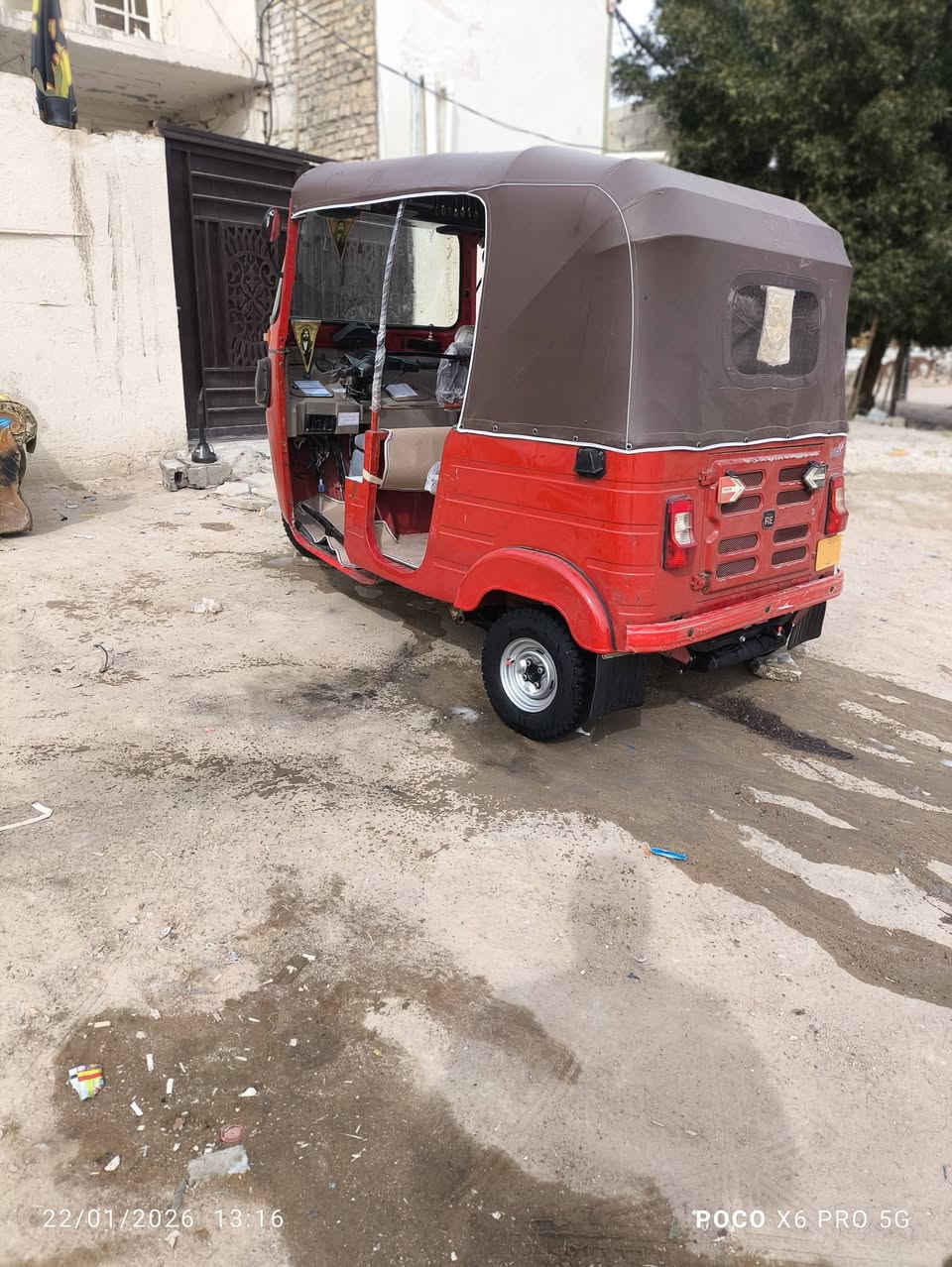 سلام عليكم مرخصت الادمن تكتك للبيع موديل 19وراق اصولي  مكفوله من صبغ بس دوس فقط  ملاحضه(بدون غراض) مكان كربلاء امن داخلي ***********
