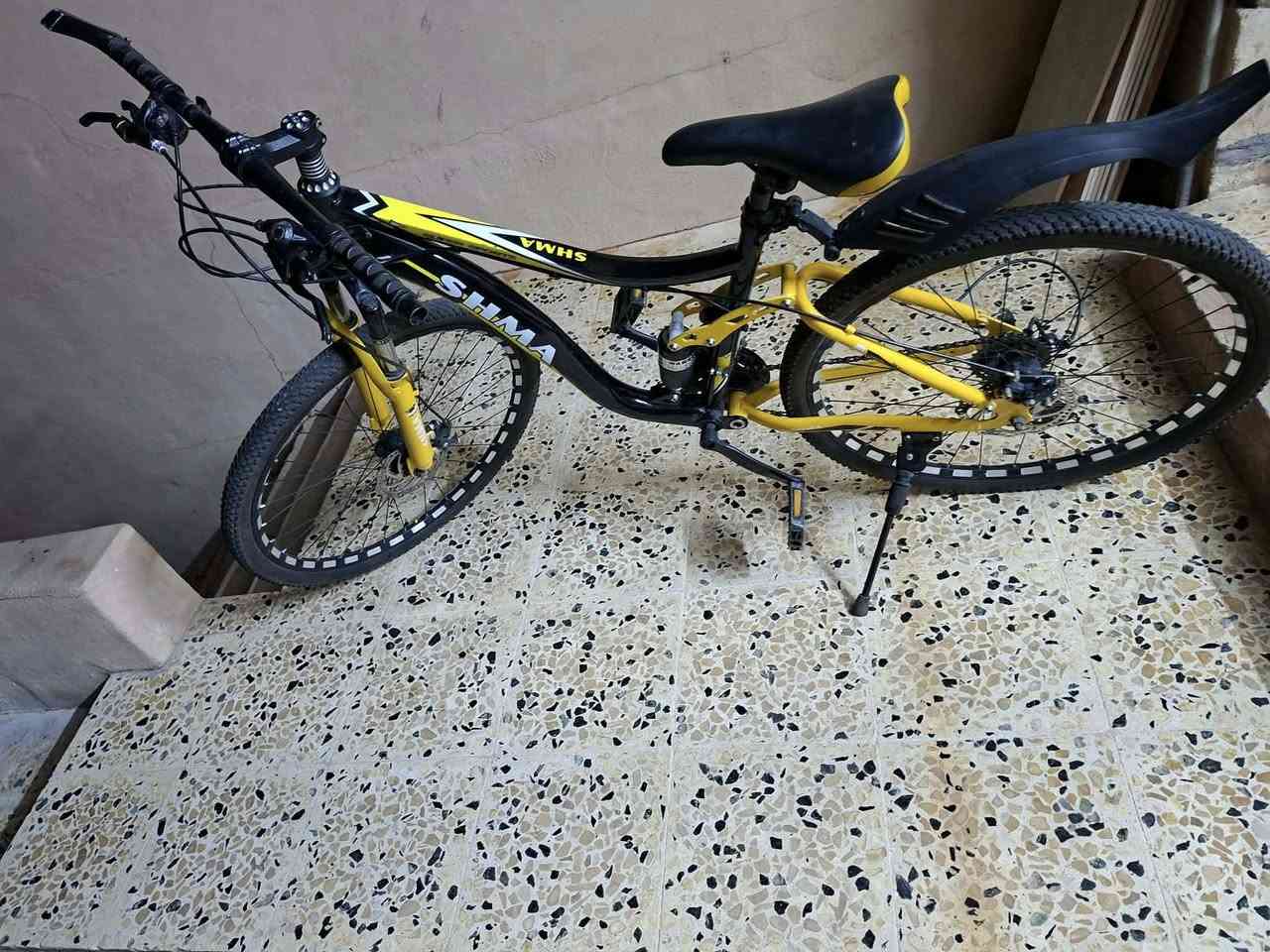 بايسكل حجم ٢٦
بسعر ١٠٠٠٠٠ وبي مجال
للتواصل اتصل على الرقم التالي ***********
@
