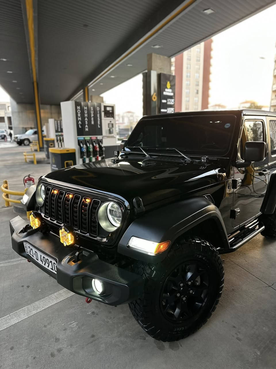 سلام عليكم
جيب رانگلر 2023🇺🇸🇺🇸

السيارة بدون صبغ بدون تبديل بدون ايرباك 

مكان السيارة سليمانية 

محرك ٦ سلندر 

مواصفات ويلز 

شاشة جبيرة 

كاميرا 

تشغيل عن بعد 

بصمة 

گيج الكتروني 

تبريد قطعتين 

نظام AUX ١٢٣٤

لايتات ليد 

بگلايت ليد 

امراية هيتر 

جنح خلفي ليد 

اطفاء ذاتي

سقف متحرك 

جام كارباء

فور ويل   

دوسه TYGERحديد 

 ماشية ٣٦ ميل

السيارة كلش جديدة و حلوة بلواقع هم 

كير و مكينة كله مكفول بدون اي عطل 

سعرة ٢٦٥$ بي مجال

رقمي *********** 

السيارة بسمي ابشرط تحويل او وكالة
