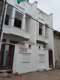 نصف قطعه للبيع قطاع ٢٨ قريب شارع بيت سيد صروط بصف الركن سعره ١٣٢ للتوا...