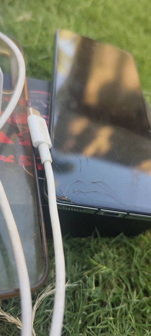السلام عليكم )
جهاز : ريد مجاك 6 ريسنك❣️

ذاكره : 128\8G  

بطاريه :4900 مللي أمبي

جهاز بي كسر بل شاشه بس مامأثر ع لمس 

ملحقات شاحنه وكفر وكارتون مالته 
سعر120 وبي مجال 
مكان صويره بـشجيريه


**إذا كنت صاحب هذا الإعلان وتريد حذفه لأي سبب، رجاءا أرسل رسالة إلى الدعم الفني**