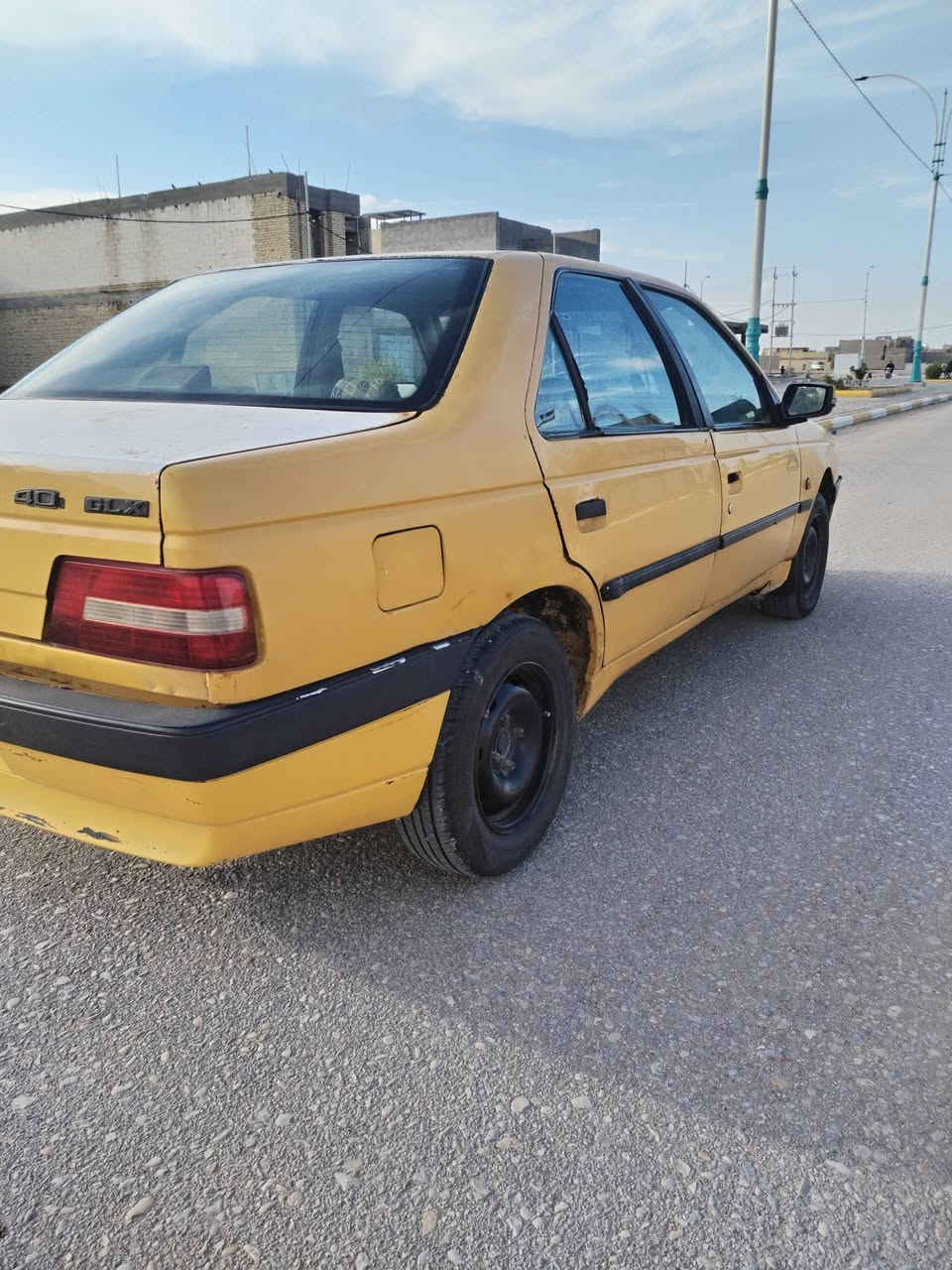 السلام عليكم
بيجو ٤٠٥ موديل ١٢
مكينه وكير شرط
حدادي جديده
تخم تاير
باتري جديد
سنويه لل٢٧
مشط جديد باور جديد
مكاني السماوه المركز
السعر ٢٩ وبيه مجال للشراي
***********
اقصاد ماابيع اعتذر
