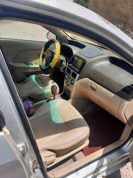 السلام عليكم  شيري فلاوين  2013  سياره   حلوه ماعايزه شي  حداديه  جديده   كير ومكينه مكفولات بيها شوي خياسات  مشروع وطني   مداور ثاني يوم  مكان السياره النجف الاشرف المشخاب   السعر  23وبيها مجال قليل  حك جيه  رقم الهاتف ***********
