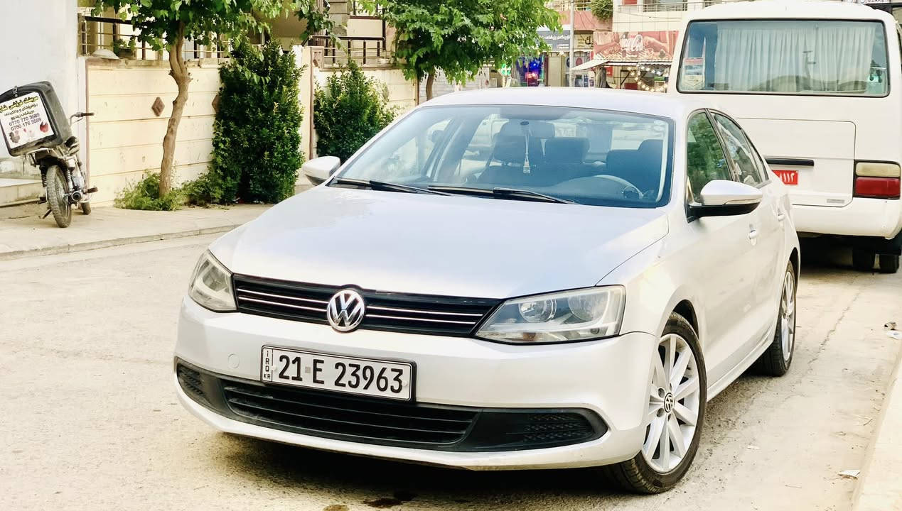 جيتا خليجي موديل٢٠١٤
محرك ٢٠ بدون توربوو
بدون   صبخ
*********** 
السليمانة
