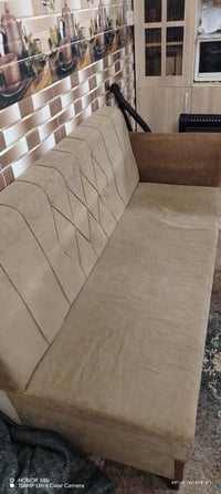 قطعتين اربع أمتار اسفنجه نازل حط سعرك وبالعافية عليك 07705101414