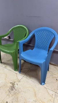 يتوفر لدينا كرسي اخضر و سماوي أسعار جدا مناسبه يتوفر لدينا توصيل كافه ...