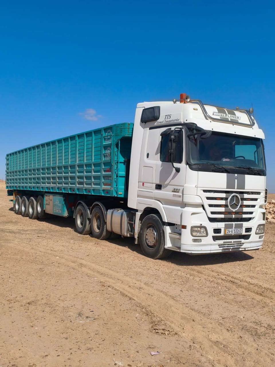 السلام عليكم اكتروس للبيع 2004 رقم دهوك سكس ماكينه ثمانيه الرقم *********** ***********
