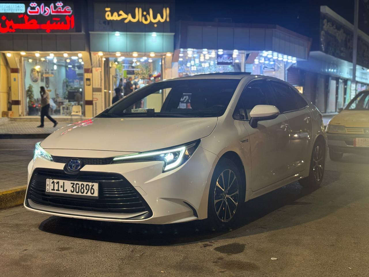 السلام عليكم
 كورلا خليجي هايبرد مديل
 2024 (شكل الامريكي)
السياره كفالة عامة
مكينه 1800
السياره بأسمي 
المواصفات 
بصمة تشغيل 
بصمة ابواب
فتحتة سقف 
شاشه كبيره 
قفل سرعة 
سياقه ذاتيه 
رادار امامي
تبريد قطعتين
3 وضعيات قيادة 
وضع EV مود 
عينه تجتل 
سايد بريك كهربائي 
اوتو هولد 
توقف ذاتي
كار بلي 
ميزة ضبط المسار 
السياره ع وضع الشركة
السعر155
***********
