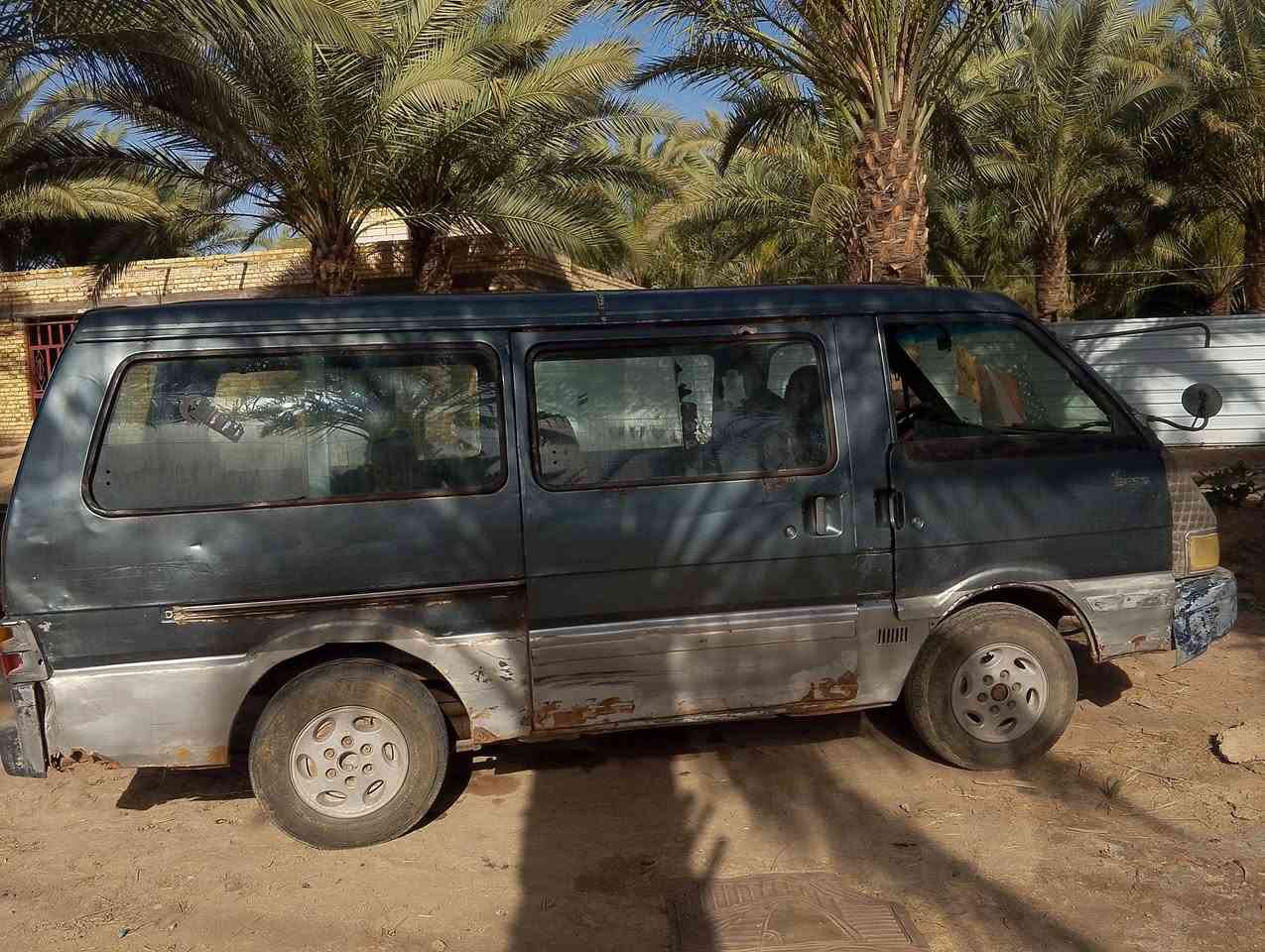 كيا بستا للبيع 93
بابل القاسم 
السعر 17 بيها مجال حك الجيه 
أتصل ***********
