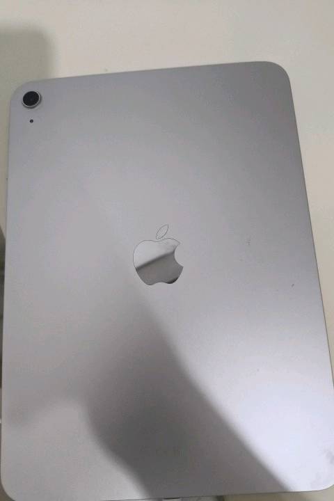 سلام عليكم  *********** كرتون 128 ايباد 10
تگدر تكتب شنو الموديل بالضبط؟ يعني iPad 10th Gen لو شنو، وواي فاي لو شريحة؟: 
450 وبه مجال