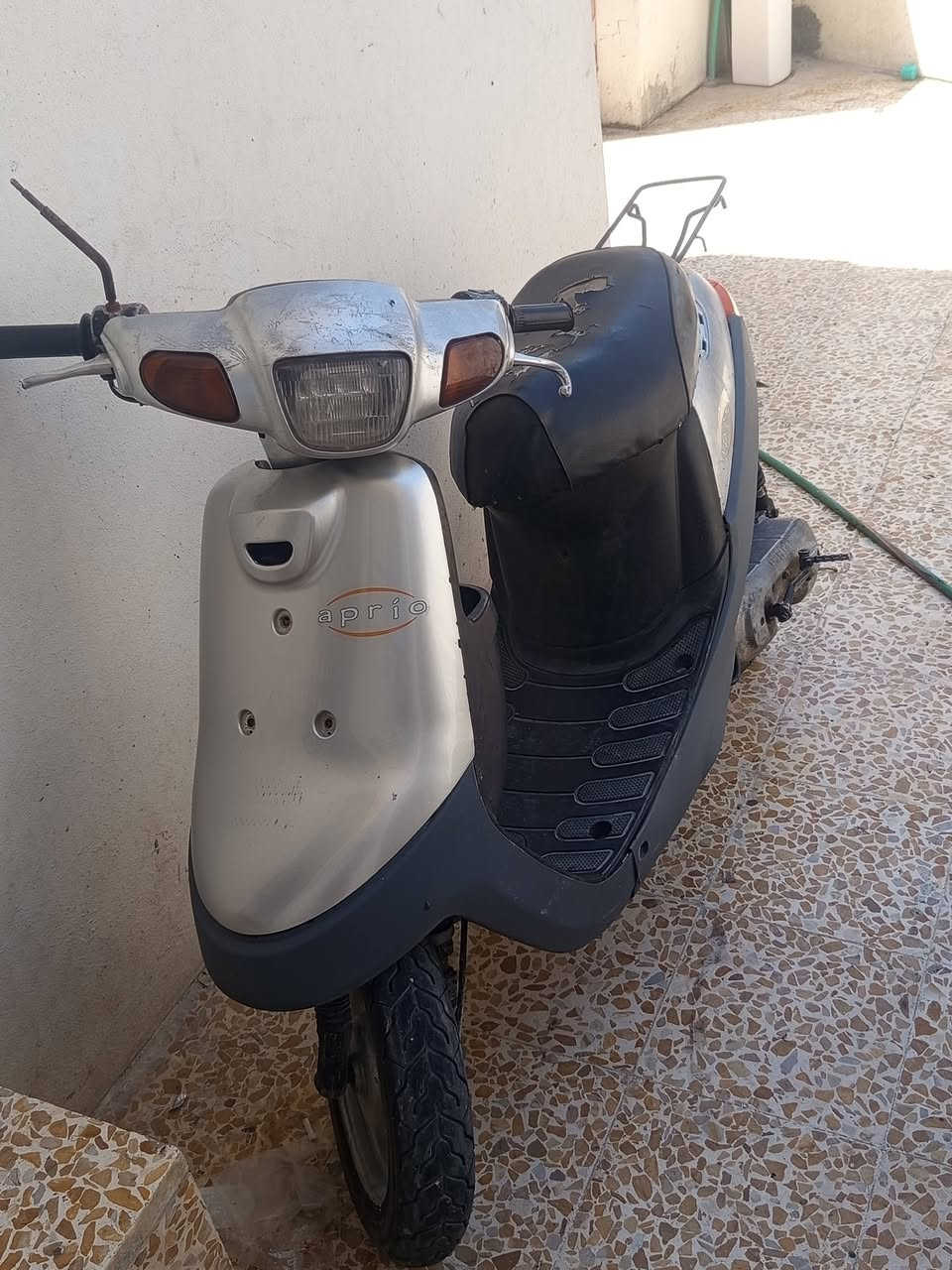 مأطور للبيع دبل سكليتر حديث شاصي شرط بس يعوزو وايرمنيه عندر واحد يشتغل سعر 250بي مجال ***********
