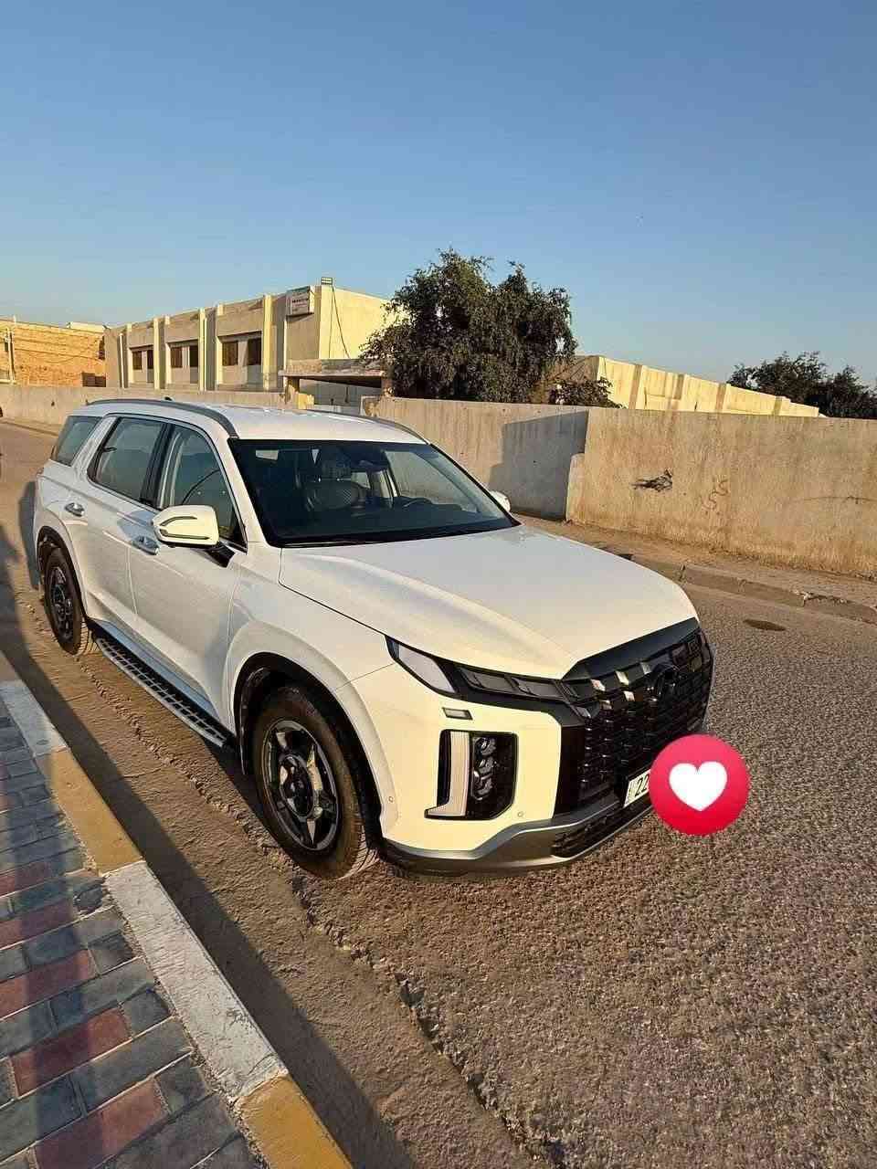السلام عليكم
هيونداي بليسايد 2023 
أبيض
وارد كوري
مكفول
فول مواصفات عدا الفتحة 
أربع كامرات 
رادارات 
نقاط عمياء 
تحديد مسار 
قيادة شبه ذاتية 
تشغيل عن بعد 
تقديم وترجيع عن بعد 
دوسات بلادية
بالإضافة إلى بعض المواصفات المعروفة 
السعر : 33000 دولار قابل للتفاوض 

للاستفسار الاتصال على 
***********
