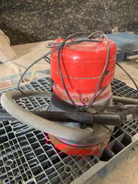 مكنسة كهربائية • نضيفة • حي ميسان