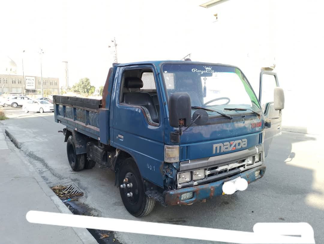 السلام عليكم 
قلاب مازدا للبيع
موديل 95 
ماكينه معمر جديد رايمن 
طخم تاير جديد 
زوج باتريات جديده 
كهربائيات شغاله كامل 
رقم نينوى باسمي الشرعي 
حصه كاز بيها 
تواصل على الارقام 
***********
***********
