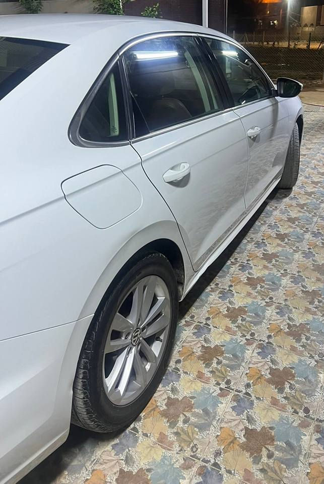 السلام عليكم/ vw باسات( 2020)وارد امريكي محرك 2000تيربو رقم بغداد دولي بيها قطعتين السعر( 168$ )مكان السيارة ديالى ‏(‪***********‬‏)
