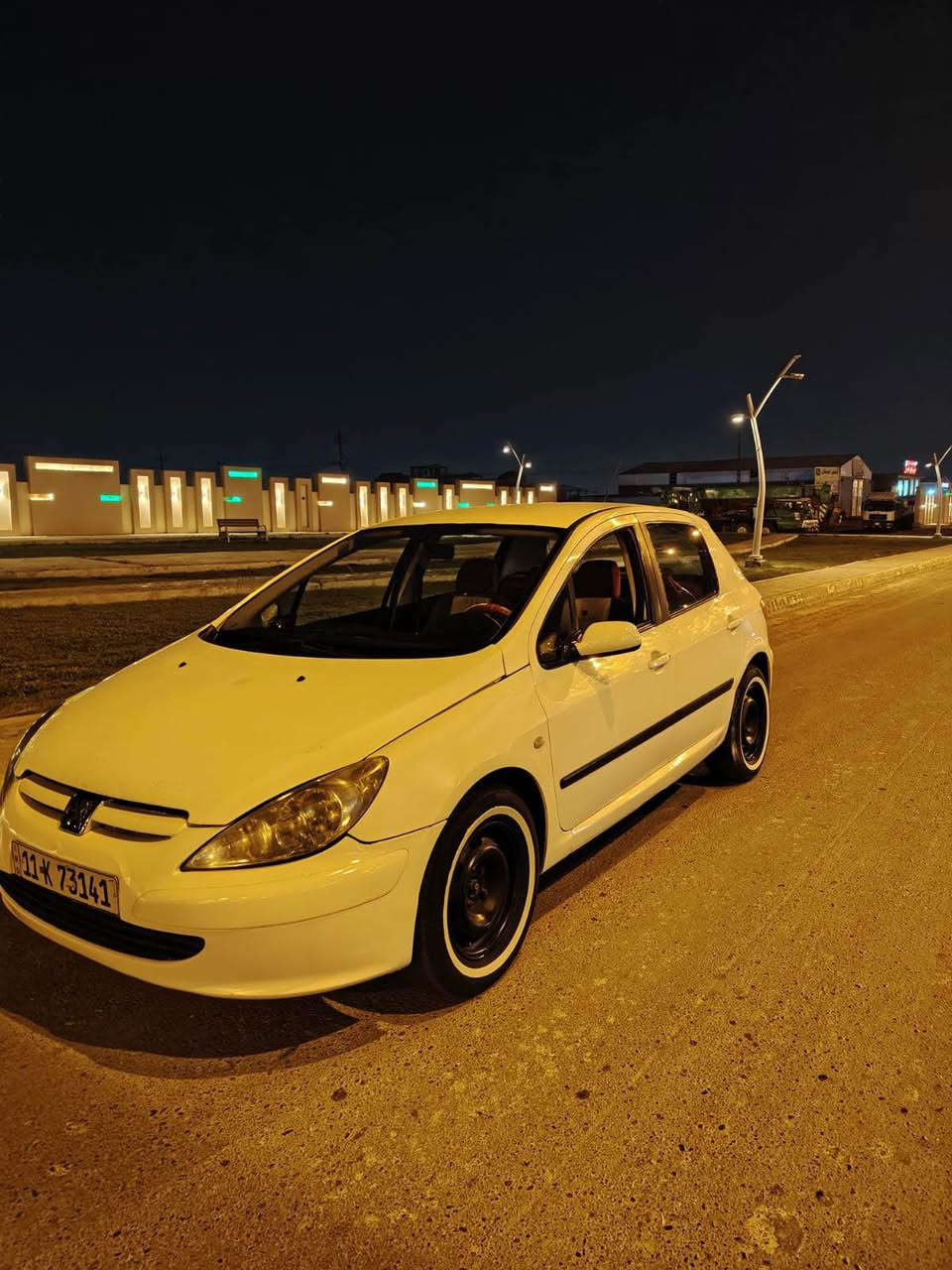 بيجو 307 فرنسي موديل 2005 محرك 1600، رقم بغداد باسمي 
غرفتها من جوه نظيفه حيل تبريد شغال سياره خير من الله جاهزه من كلشي للاستفسار مراسله او الاتصال ع الرقم *********** واتس الفلوجة, الأنبار
