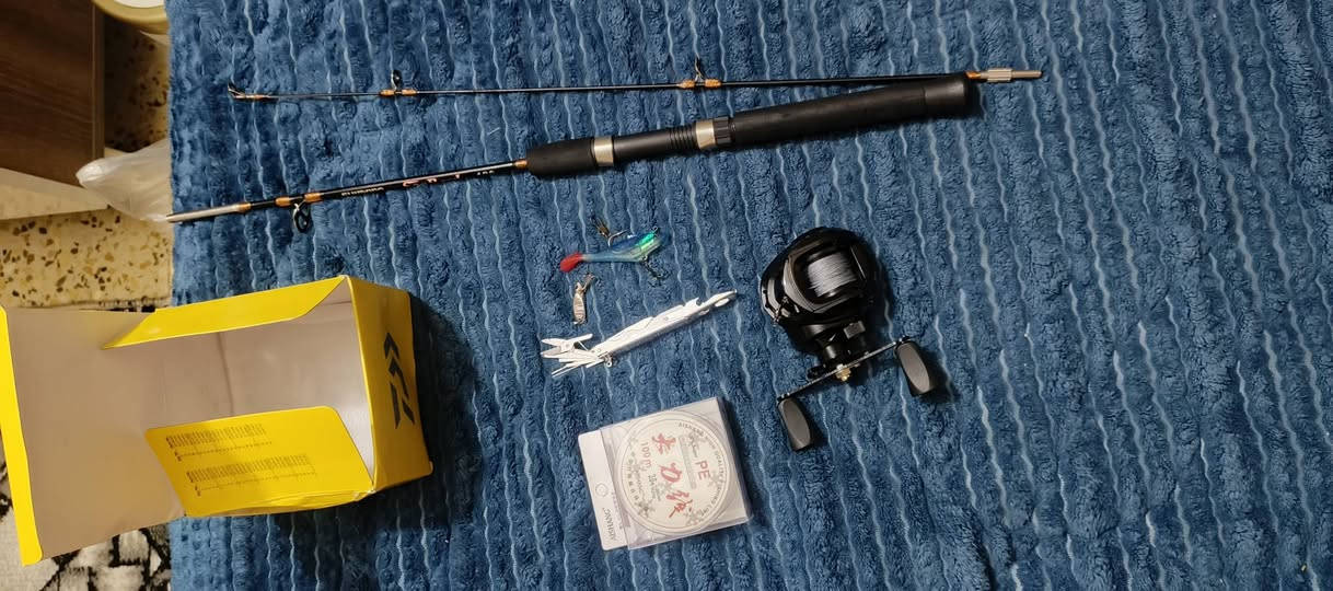 سلام عليكم إخوان شلعه امزون مكينه ماركه (مولونيت)خيط ماركه (اون لاين) كتان وقصبه  ماركه (شيمانو)الطول متر وعشين وخداعتين وسكين متعدده الاستقدامات  السعر ٣٥ ألف لا يوجد توصيل الرقم للتواصل  7736103923  المكان موصل الجانب الأيمن
