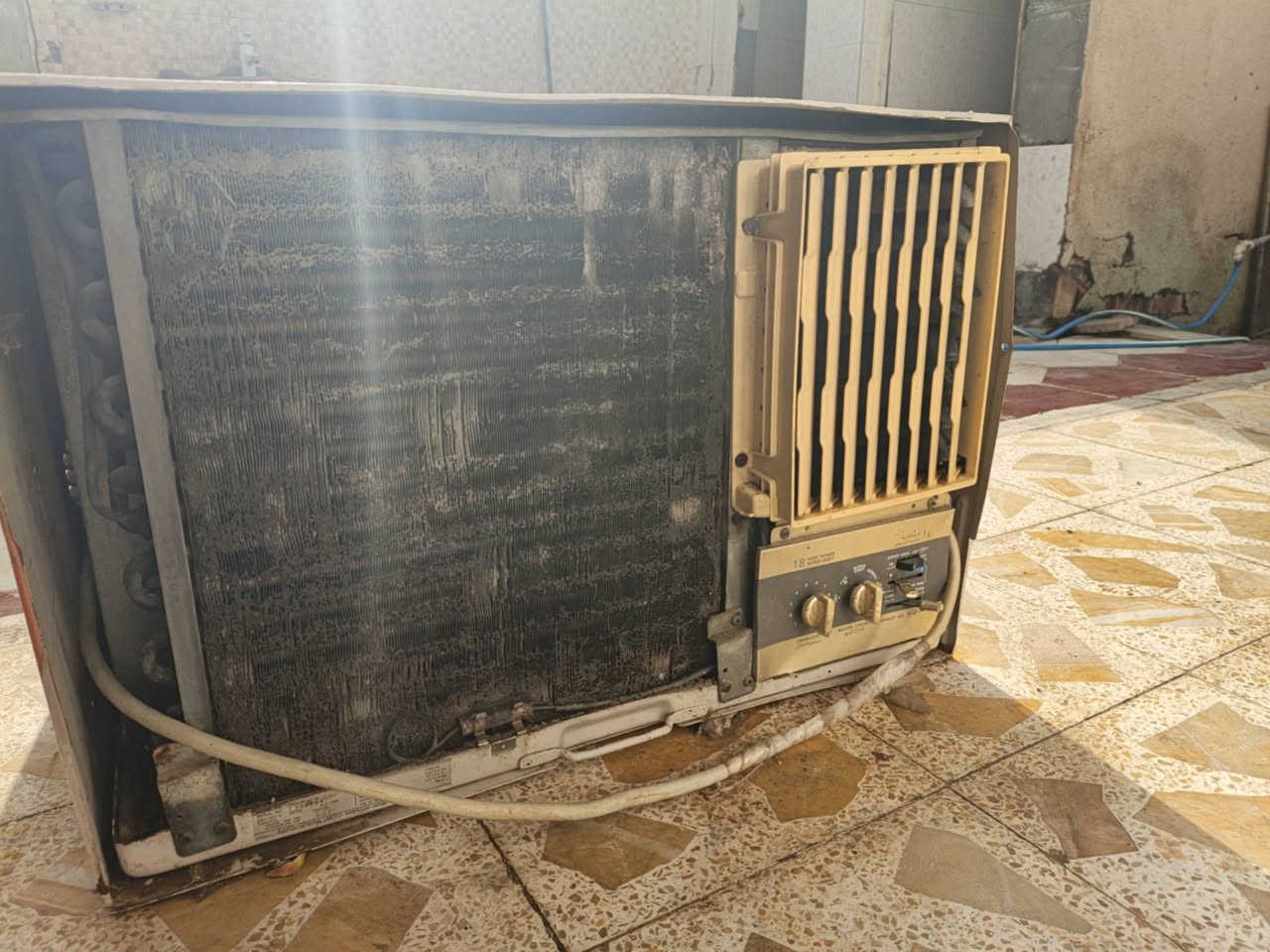 جنرال طن ونص قفله ١٥٠ شغال بس معوز غاز. سوق الشيوخ. وهاذ الرقم بيه وتساب ***********
