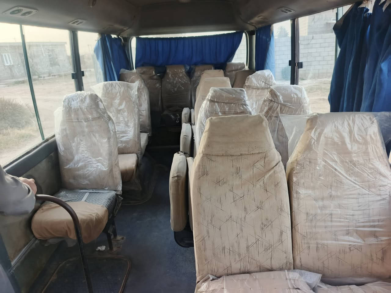 كوستر هيونداي موديل 2003 عدد ركاب 28
رقم بصره بأسم مؤسسهه امير المؤمنين الخيريه
محرك جديد كير جديد بلاديات نضيفه وما بيها نقص
مكاني الرمادي ***********
