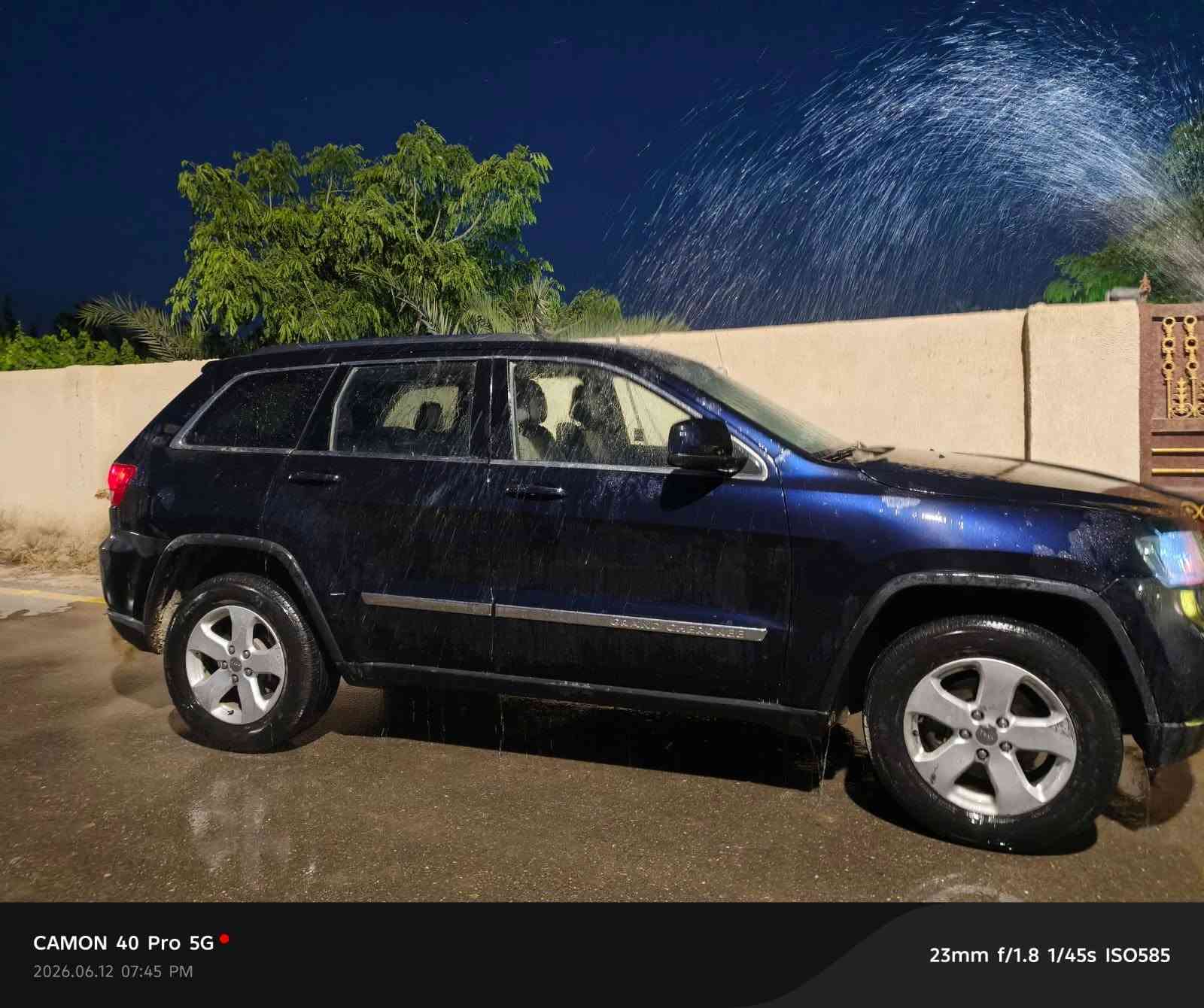 ​🚗 جيب لاريدو لمتد 2011 (Jeep Laredo Limited 4WD) للبيع 🚗 او مراوس 
@إشارة ​المواصفات والخصائص:

​نظام الدفع: فور ويل (4×4/ دفع رباعي).

​المحرك: 6 سلندر، سعة 3600cc (المحرك المرغوب، يعمل بكفاءة عالية على البنزين العادي).

​المواصفات الداخلية والراحة:

​نظام تشغيل عن بعد.

​بصمة تشغيل + بصمة أبواب.

​كشنات جلد فاخرة مزودة بنظام تدفئة.

​الرقم: بغداد دولي، والسيارة بإسمي (تحويل مضمون وسريع).

​الوضع الميكانيكي: محرك، كير، وتبريد بحالة ممتازة جداً (خير من الله)، والسيارة جاهزة للسفر والمسافات الطويلة (ترايك للبصرة). اتصل على الرقم *********** واتساب وارد امريكي ضربتها جاملغ و بنيد و بغداد باب الصدر و تم صبغ صفحى  للتوحيد الون كشنات كهربائي السعر 148 و بيه مجال
