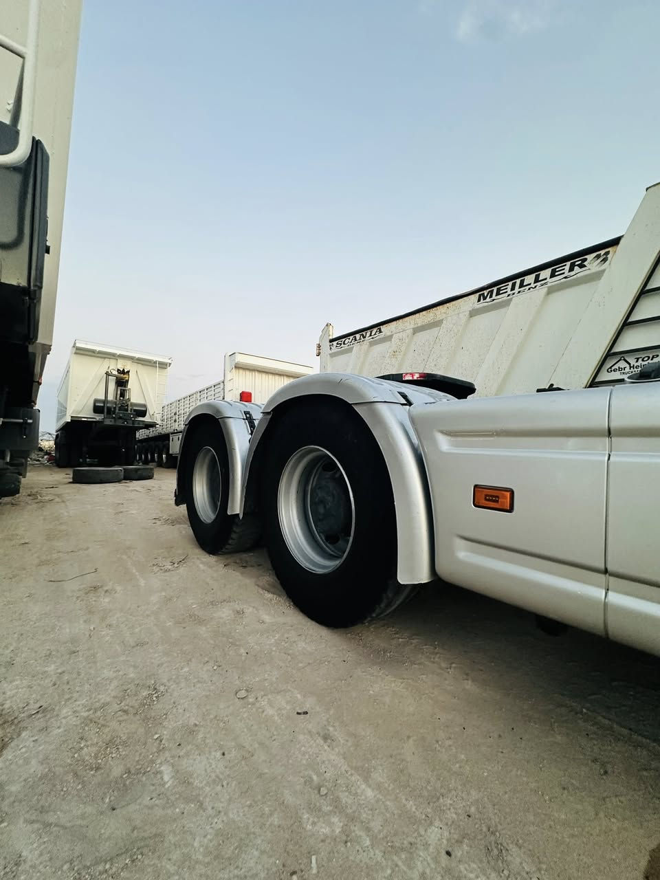 السلام عليكم اخوان سكانيا راس بلادي مجموعة جوبلس سربس محرك ٨ حجم ٥٨٠ موديل ١٨ تسجل موديلهه كفالة عامة البصره الزبير ***********-***********
